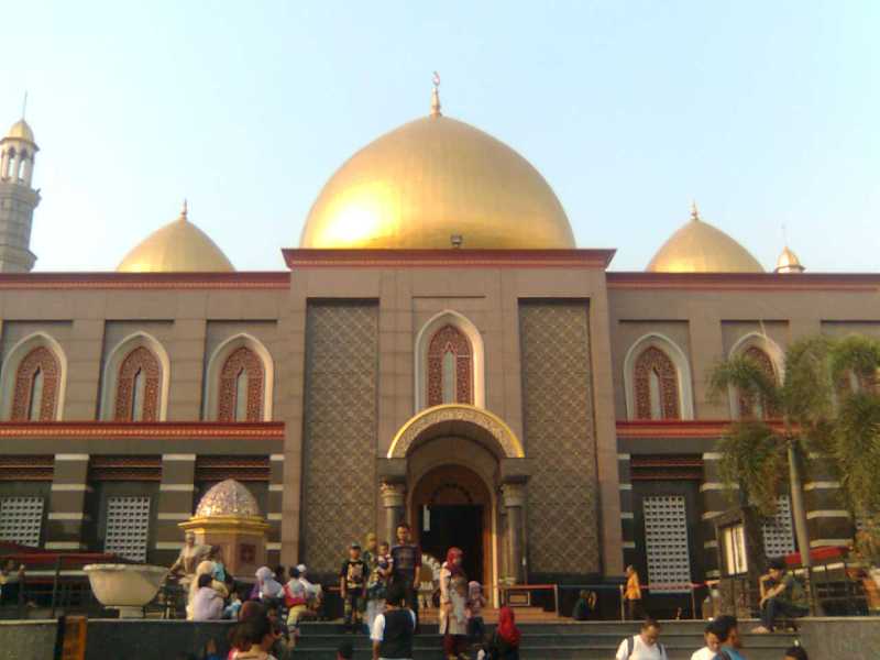 masjid kubah emas 3
